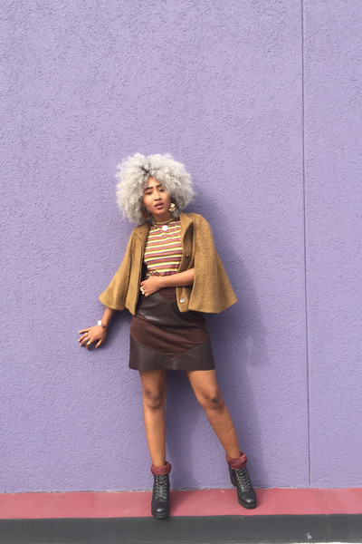 Black-steve-madden-boots-light-brown-zara-cape-dark-brown-zara-skirt